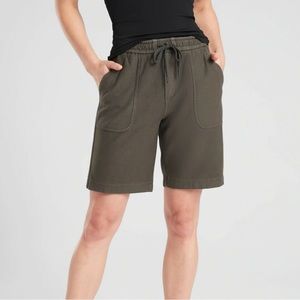 Athleta Farallon Bermuda Shorts Size 8